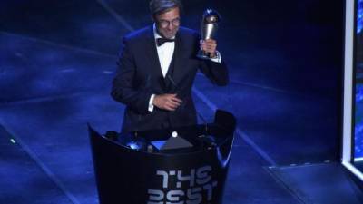 ФИФА объявила претендентов на звание лучшего тренера мира