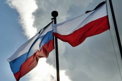 В Польше раскритиковали намерение России пересмотреть Катынскую трагедию