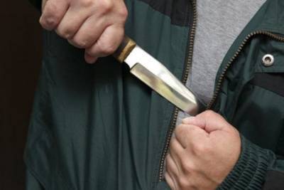 В Чувашии мстительный пенсионер шесть раз ударил ножом молодого знакомого