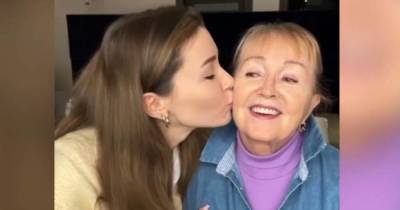 Дочь Заворотнюк восхитила соцсети видео с "вечно молодой" бабушкой