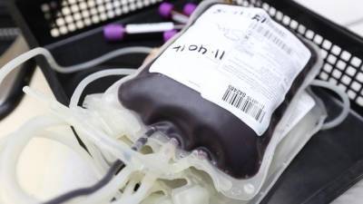 Петербург до конца года соберет еще 150 литров плазмы крови для лечения заболевших COVID-19
