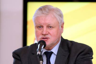 Миронов призвал Жириновского забыть о разборках из-за Пенсионного фонда