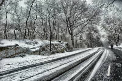 В Удмуртии на дорогах могут образоваться снежные накаты