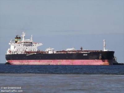 В Саудовской Аравии подорвали танкер