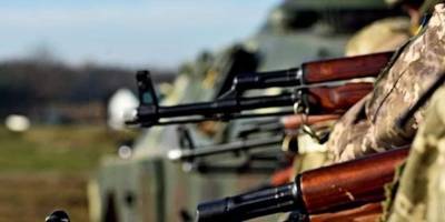 Украинские военные не открывают огонь на Донбассе, чтобы не провоцировать противника — главнокомандующий ВСУ Хомчак