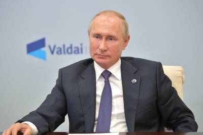 В Кремле уточнили, как связана дoчь Путина с вакциной от covid