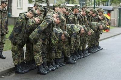 Уволенные из немецкой армии гомосексуалы получат денежные компенсации