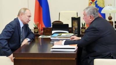 Сечин доложил Путину о строительстве новейших российских танкеров