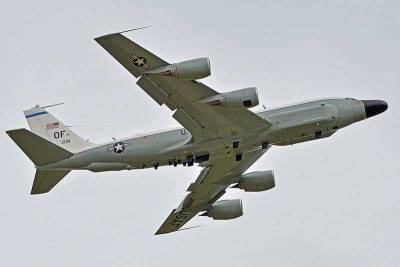 Самолет-разведчик ВВС США замечен у берегов Ливии
