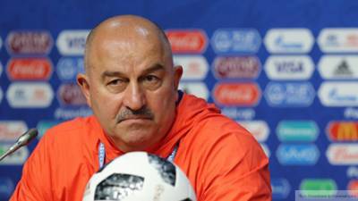 Главный тренер сборной России по футболу отреагировал на смерть Марадоны