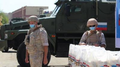 Военные РФ передали гуманитарный груз жителям сирийской Хасаки - riafan.ru - Россия - Дамаск - Сирия - Турция - провинция Хасака
