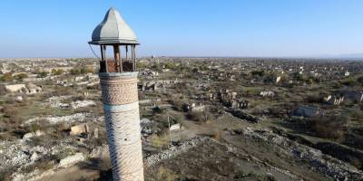 Хикмет Гаджиев - В Азербайджане назвали «клочком бумаги» призыв Сената Франции о признании независимости Нагорного Карабаха - nv.ua - Франция - Азербайджан - Нагорный Карабах