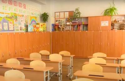 В школе Одессы запретили мобильные телефоны, родители недоумевают