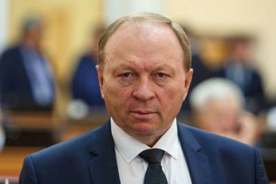 «Будьте мужиком»: Спикер парламента Бурятии попросил Иринчея Матханова сдать мандат