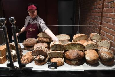 Аналитики впервые за 5 лет зафиксировали в России рост продаж хлеба