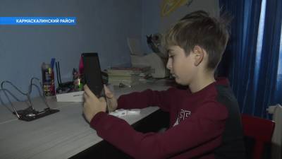 В Башкирии депутат подарил школьнику планшет для дистанционного обучения