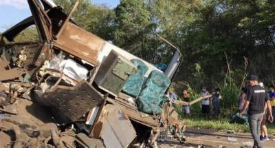 В Бразилии 37 человек погибли в ДТП автобуса и грузовика — фото