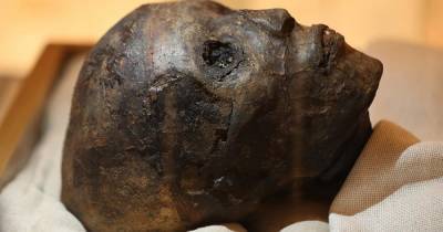 Внутри египетской мумии нашли необычный артефакт