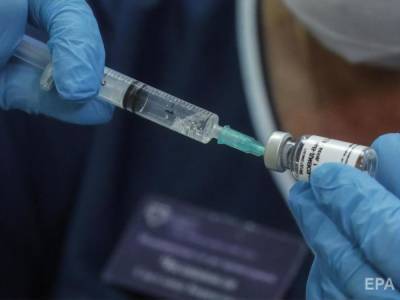 Критика научного сообщества, побочные эффекты, регистрация до третьей фазы испытаний. Что не так с российской вакциной против коронавируса. Главное