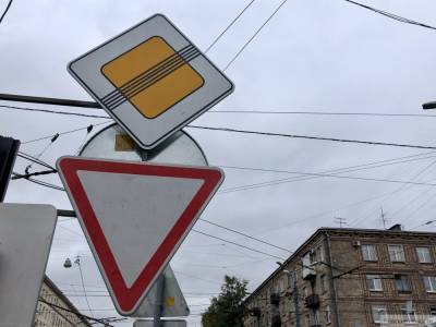 Девушка-водитель разбила лицо в ДТП на улице Кулакова в Пензе