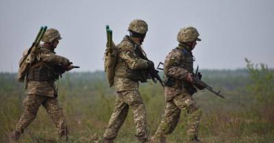 Украина не рассматривает силовой вариант возвращения Донбасса. Хомчак объяснил, почему