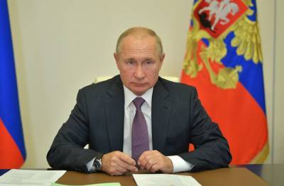 Владимир Путин поручил усовершенствовать правила удаленной работы в России