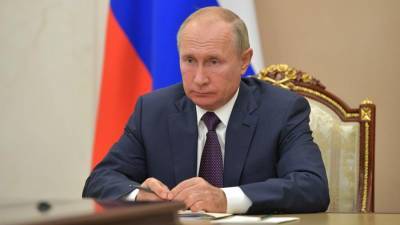 Путин поручил проработать гарантии неизменности налоговых условий по СПИК