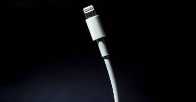 Apple оставит iPhone 13 без разъема для зарядки