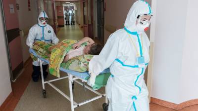В киевских больницах не хватает медиков, ситуация ухудшается с каждым днем: "Уходят тысячами"