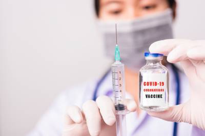 Вакцина от COVID понадобится переболевшим – Минздрав