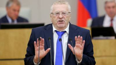Жириновский не пустит в новую Госдуму депутатов без прививки
