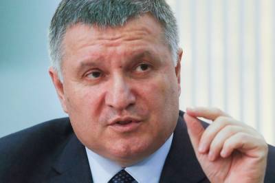 Министр внутренних дел Аваков призвал немедленно ввести локдаун в Украине