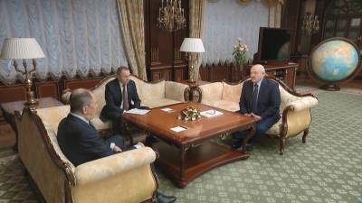Президент встретился с главой МИД России С.Лавровым