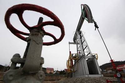 Цены на нефть коррекционно снижаются после роста