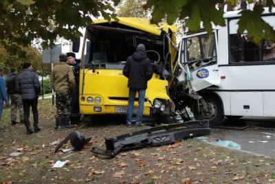 Девять человек пострадали в столкновении автобусов в Анапе