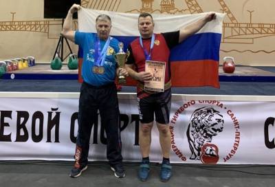 Силачи из Тихвина завоевали золото, серебро и бронзу на Чемпионате и Первенстве мира по гиревому спорту