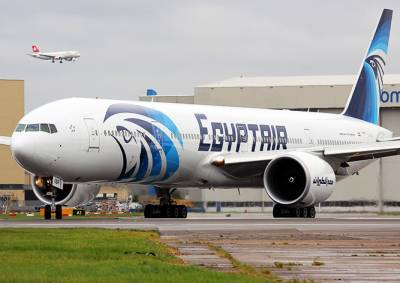 Рейс Egypt Air задержали из-за сообщения чешской пассажирки о бомбе