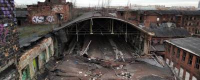 В Петербурге обрушилась крыша старого завода