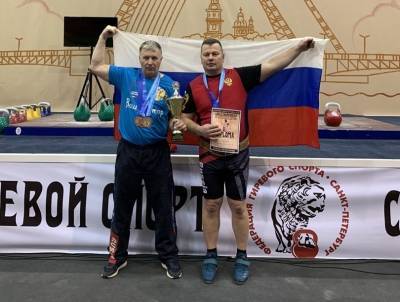 Два спортсмена из Тихвина завоевали четыре медали на Чемпионате и Первенстве мира по гиревому спорту