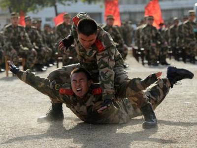 Си Цзиньпин: Армия Китая должна готовиться к реальным боевым действиям