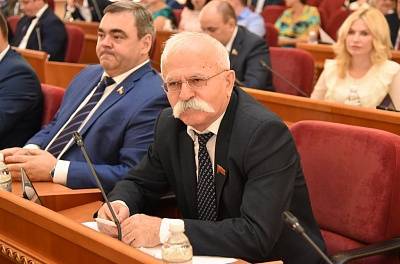 Депутата Вахтанга Козаева лишили права выступать на двух заседания Заксобрания