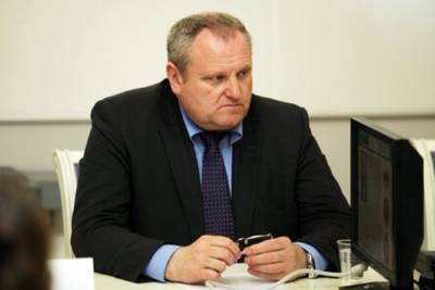ЗакС Петербурга наградил почетным знаком депутата, которого уволили из-за коррупции