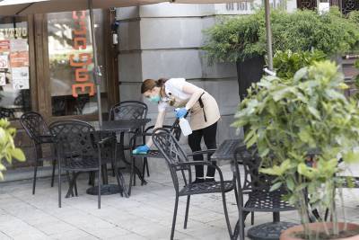 В Грузии до 31 января запретили работу ресторанов, магазинов и общественного транспорта