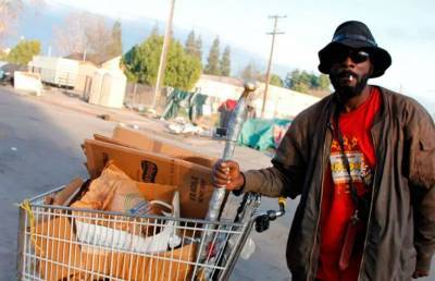В Калифорнии из-за коронавируса бездомных выдворят из временного жилья