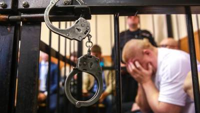 В Петербурге доцента вуза задержали за взятку от студента