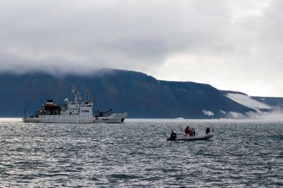 Исследования «Роснефти» в Арктике: уникальное бурение, защита от загрязнений и изучение животных