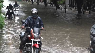 Власти Индии вводят ограничения из-за наводнения на юго-востоке страны.
