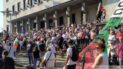 Зачинщики болгарских протестов спекулируют на теме коронавируса