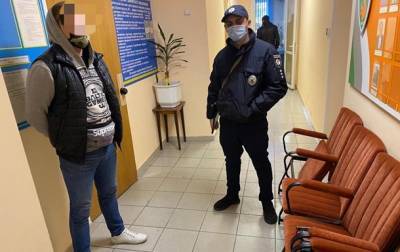 Под Киевом пытались заблокировать работу избирательной комиссии