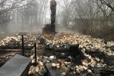 Следствие выясняет причины гибели двух людей в пожаре на Ставрополье